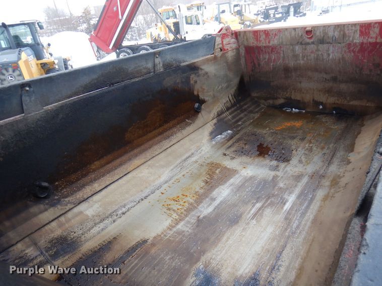 image for item AF9326 2017 Freightliner 114SD  dump truck