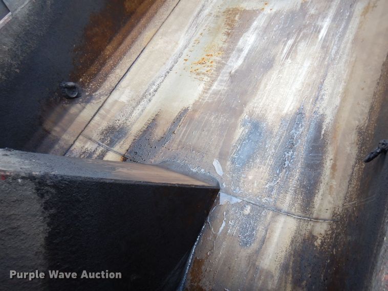 image for item AF9326 2017 Freightliner 114SD  dump truck