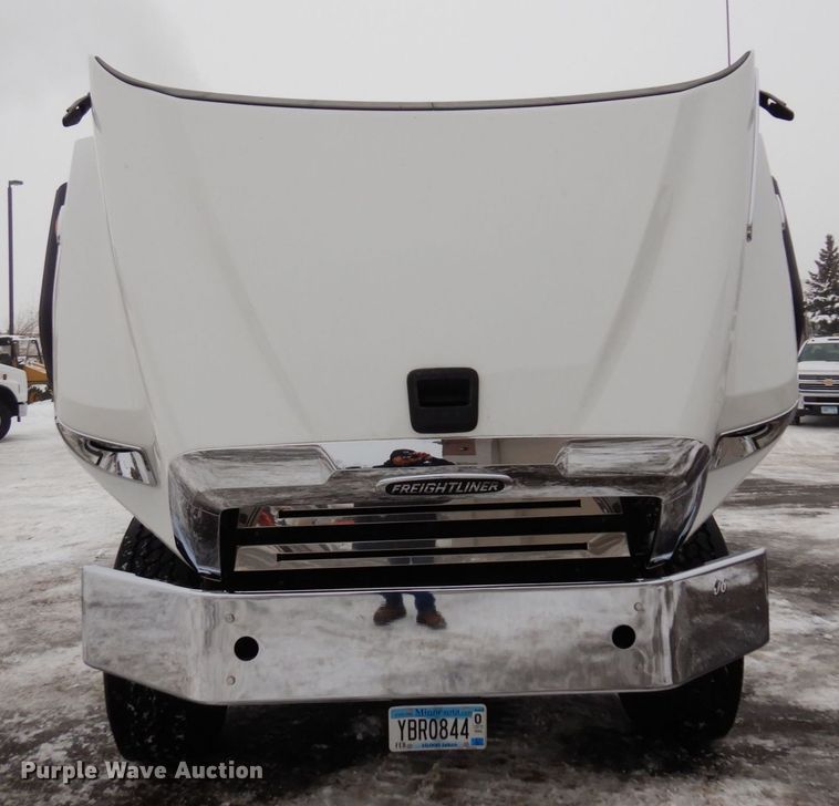 image for item AF9326 2017 Freightliner 114SD  dump truck