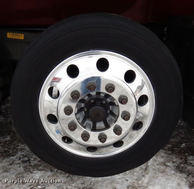 image for item AF9326 2017 Freightliner 114SD  dump truck