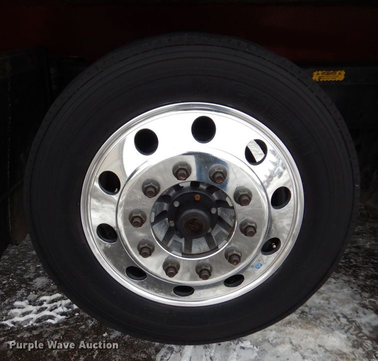 image for item AF9326 2017 Freightliner 114SD  dump truck