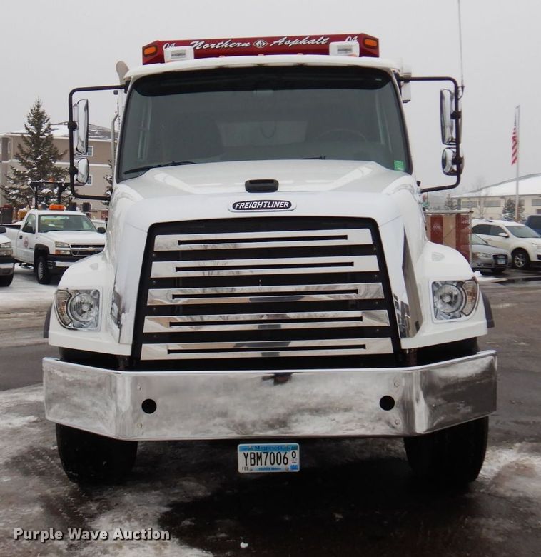 image for item AF9327 2016 Freightliner 114SD  dump truck