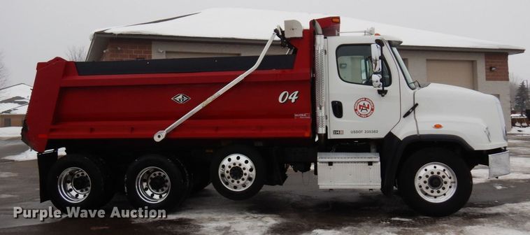 image for item AF9327 2016 Freightliner 114SD  dump truck