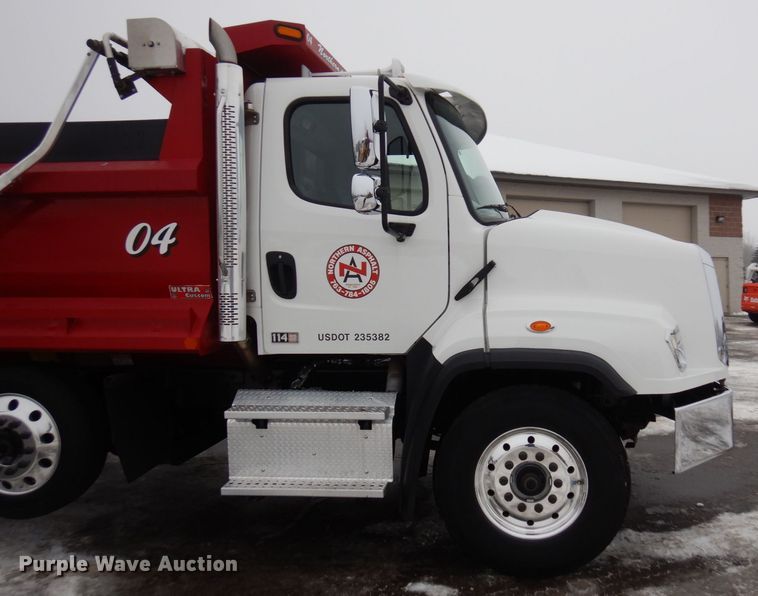 image for item AF9327 2016 Freightliner 114SD  dump truck