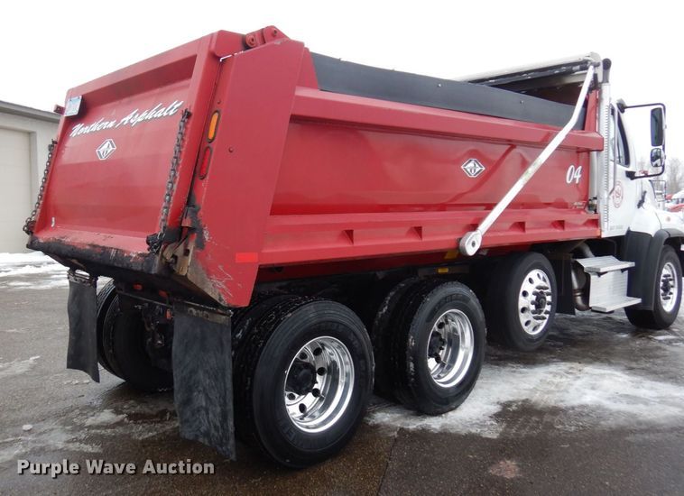 image for item AF9327 2016 Freightliner 114SD  dump truck