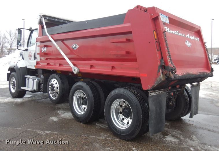 image for item AF9327 2016 Freightliner 114SD  dump truck