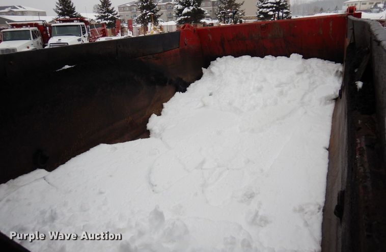 image for item AF9327 2016 Freightliner 114SD  dump truck