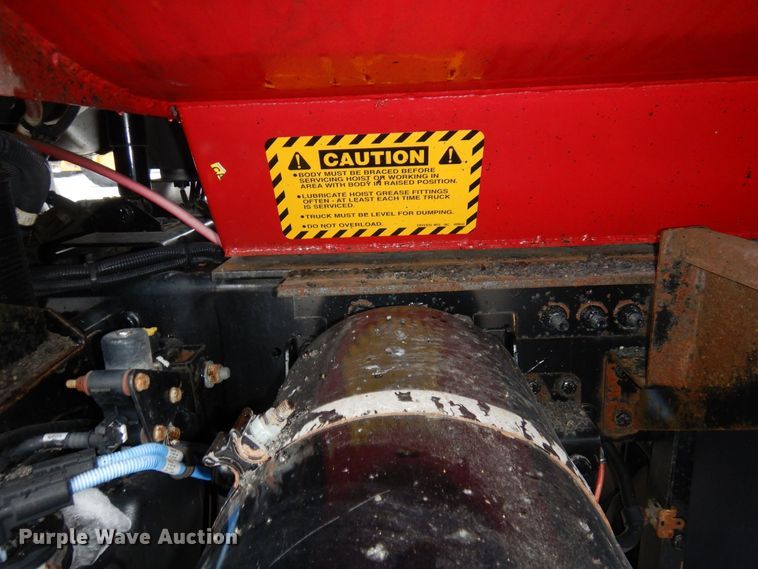 image for item AF9327 2016 Freightliner 114SD  dump truck