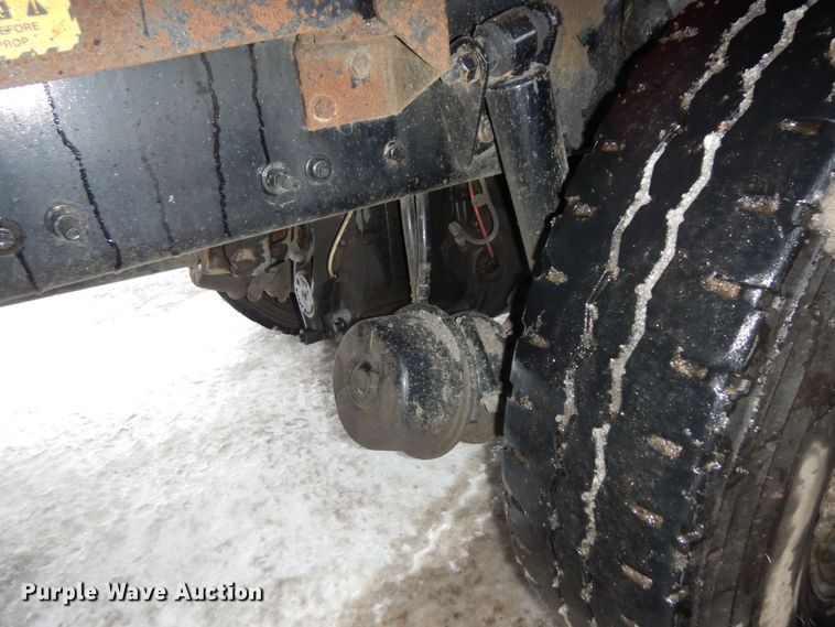 image for item AF9327 2016 Freightliner 114SD  dump truck