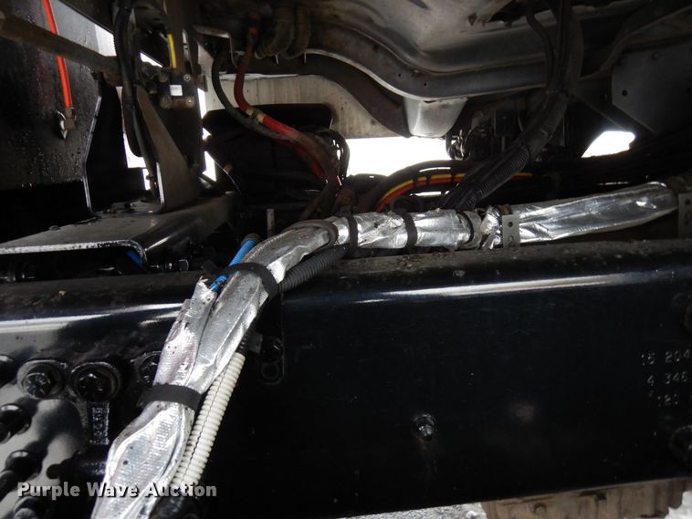 image for item AF9327 2016 Freightliner 114SD  dump truck