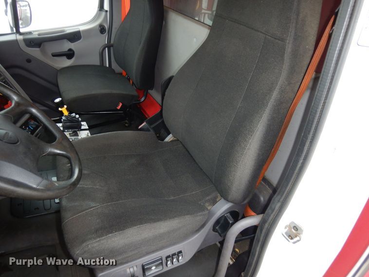 image for item AF9327 2016 Freightliner 114SD  dump truck