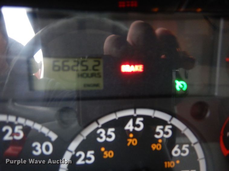 image for item AF9327 2016 Freightliner 114SD  dump truck