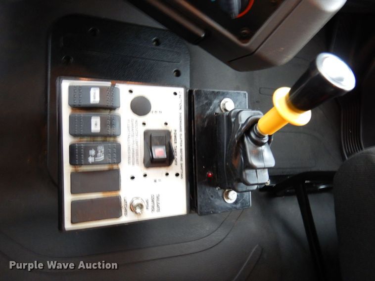 image for item AF9327 2016 Freightliner 114SD  dump truck