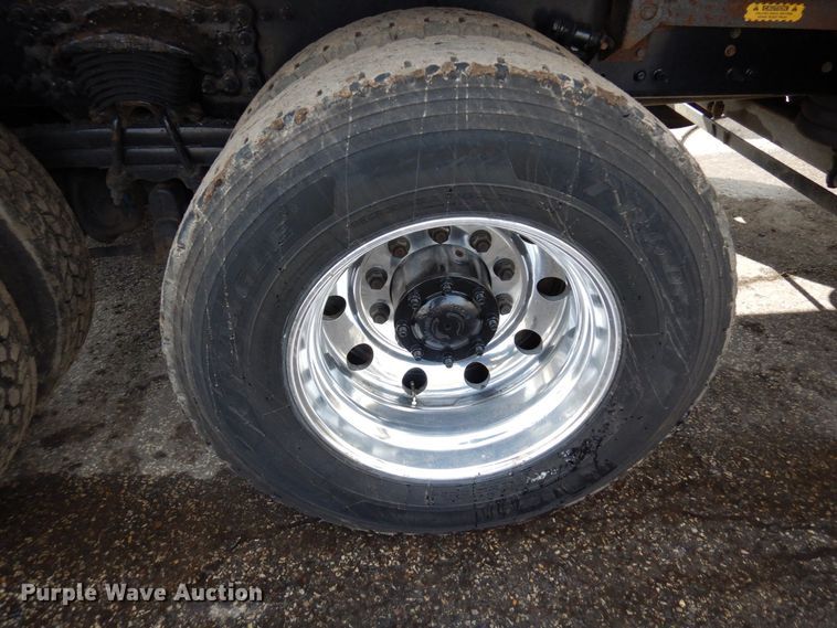 image for item AF9327 2016 Freightliner 114SD  dump truck