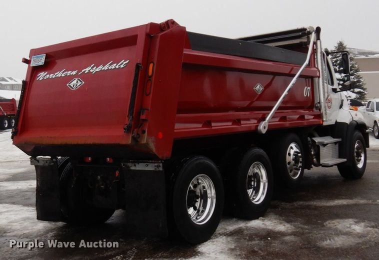 image for item AF9328 2017 Freightliner 114SD  dump truck