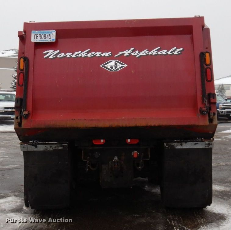 image for item AF9328 2017 Freightliner 114SD  dump truck