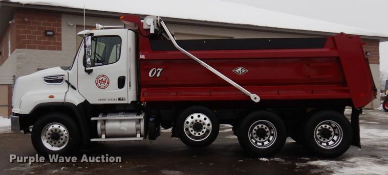 image for item AF9328 2017 Freightliner 114SD  dump truck