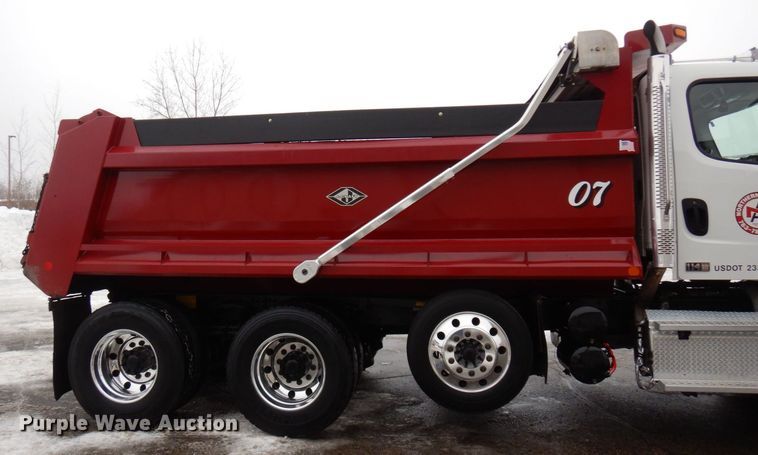 image for item AF9328 2017 Freightliner 114SD  dump truck