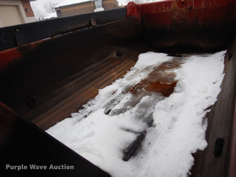 image for item AF9328 2017 Freightliner 114SD  dump truck