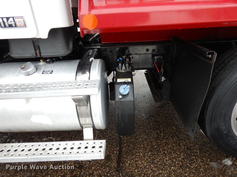 image for item AF9328 2017 Freightliner 114SD  dump truck