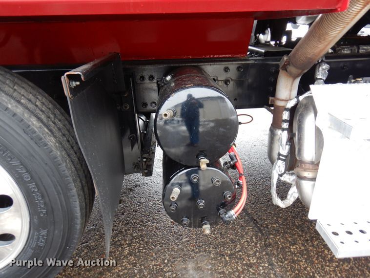 image for item AF9328 2017 Freightliner 114SD  dump truck