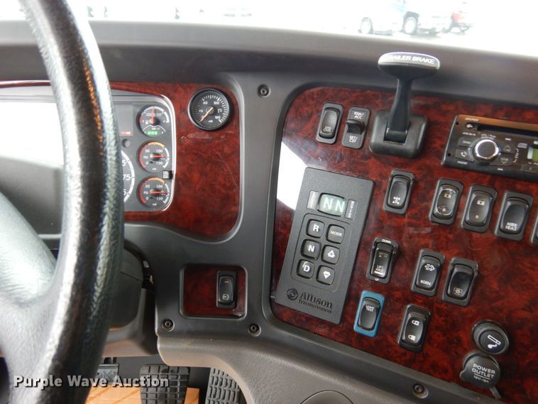 image for item AF9328 2017 Freightliner 114SD  dump truck