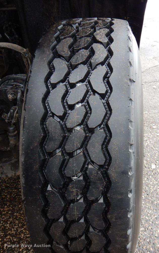 image for item AF9328 2017 Freightliner 114SD  dump truck