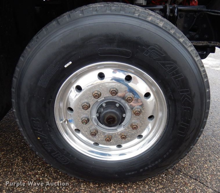 image for item AF9328 2017 Freightliner 114SD  dump truck