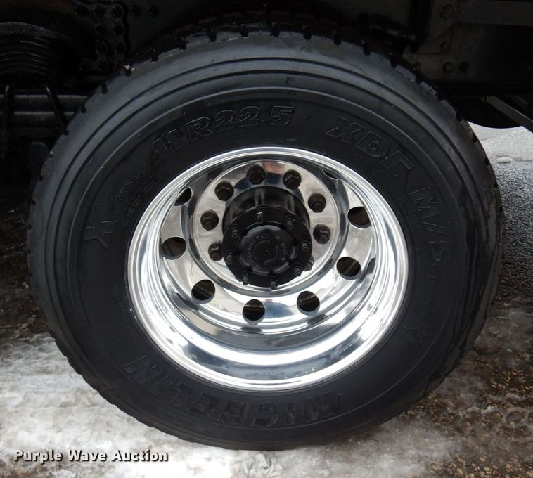 image for item AF9328 2017 Freightliner 114SD  dump truck