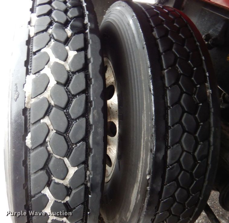 image for item AF9328 2017 Freightliner 114SD  dump truck