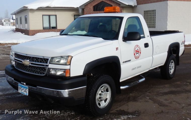 image for item AF9329 2005 Chevrolet Silverado 2500HD  pickup truck