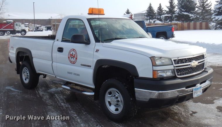 image for item AF9329 2005 Chevrolet Silverado 2500HD  pickup truck