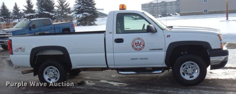 image for item AF9329 2005 Chevrolet Silverado 2500HD  pickup truck