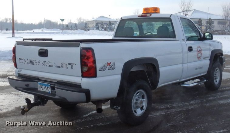 image for item AF9329 2005 Chevrolet Silverado 2500HD  pickup truck