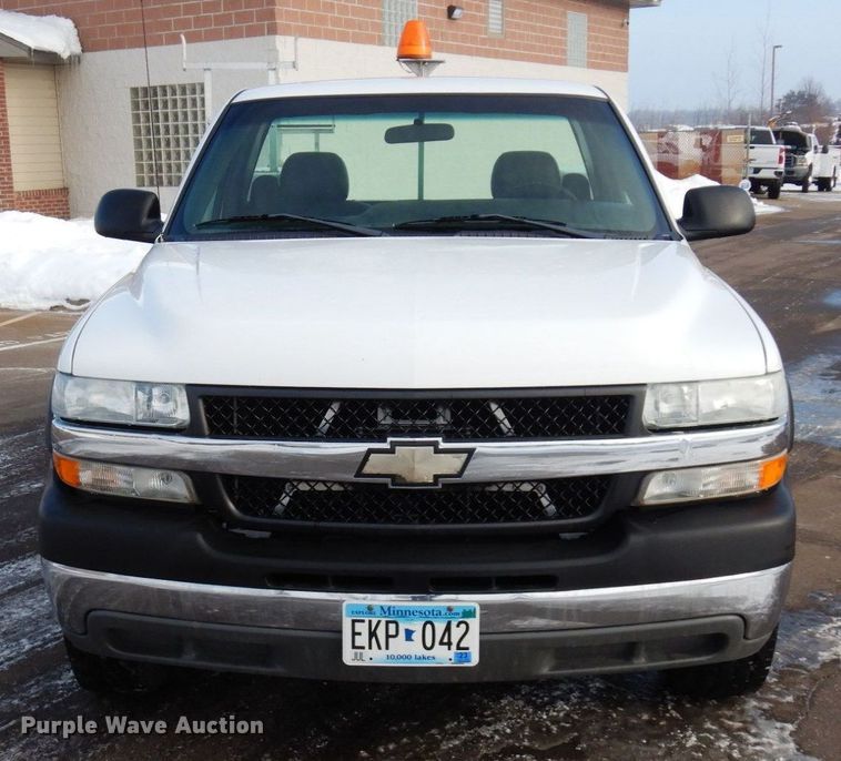 image for item AF9331 2002 Chevrolet Silverado 2500HD  utility bed pickup truck