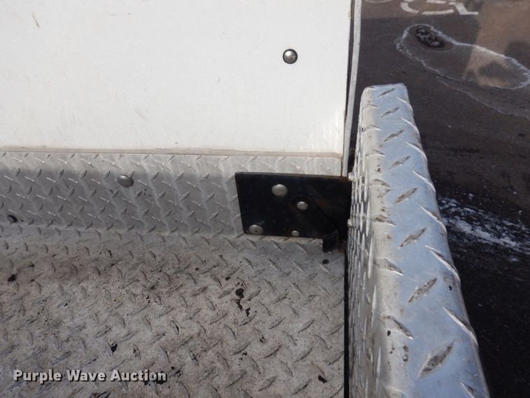 image for item AF9331 2002 Chevrolet Silverado 2500HD  utility bed pickup truck