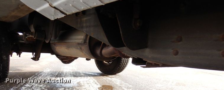 image for item AF9331 2002 Chevrolet Silverado 2500HD  utility bed pickup truck