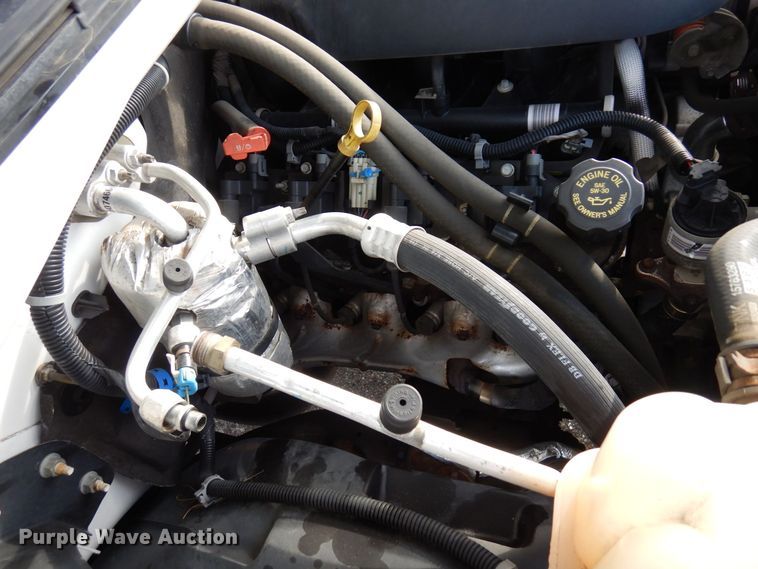 image for item AF9331 2002 Chevrolet Silverado 2500HD  utility bed pickup truck