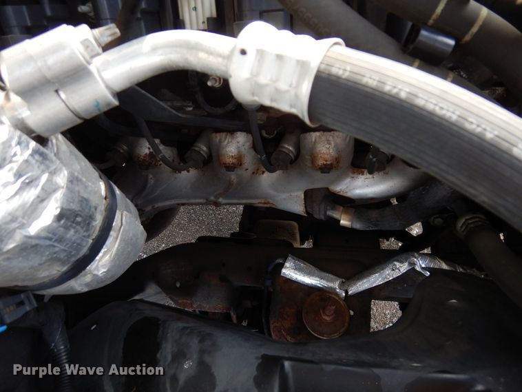 image for item AF9331 2002 Chevrolet Silverado 2500HD  utility bed pickup truck