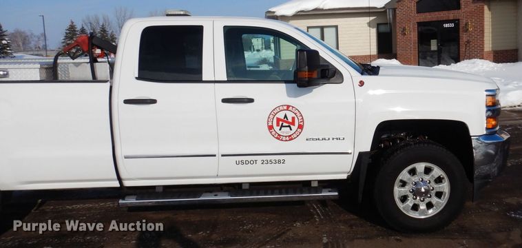 image for item AF9332 2015 Chevrolet Silverado 2500HD  Double Cab pickup truck