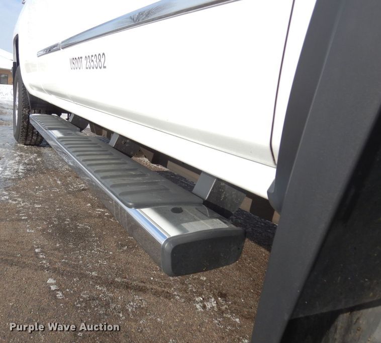 image for item AF9332 2015 Chevrolet Silverado 2500HD  Double Cab pickup truck