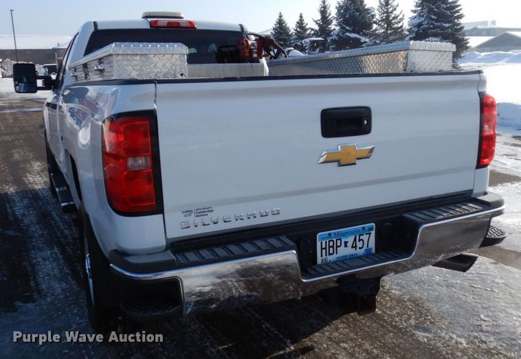 image for item AF9332 2015 Chevrolet Silverado 2500HD  Double Cab pickup truck