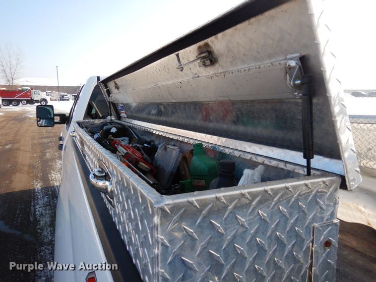 image for item AF9332 2015 Chevrolet Silverado 2500HD  Double Cab pickup truck