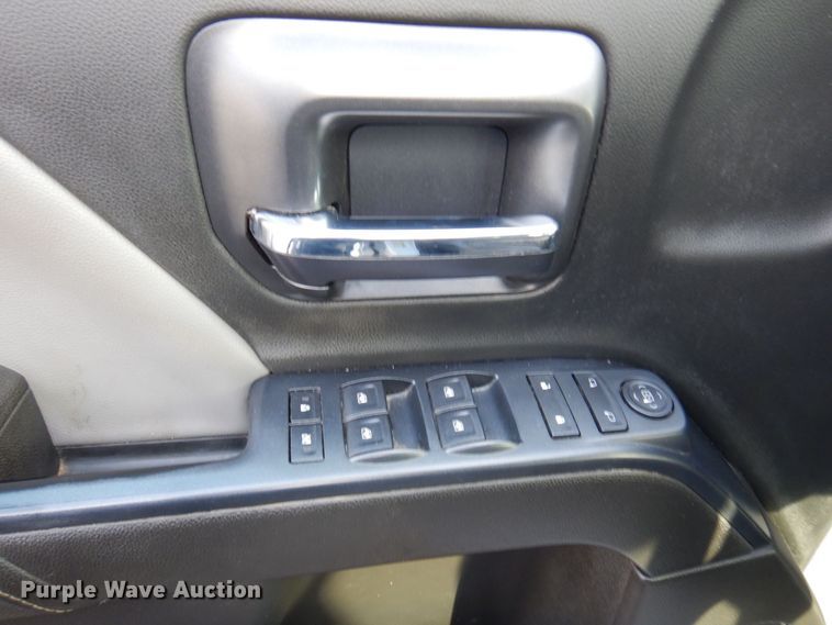 image for item AF9332 2015 Chevrolet Silverado 2500HD  Double Cab pickup truck