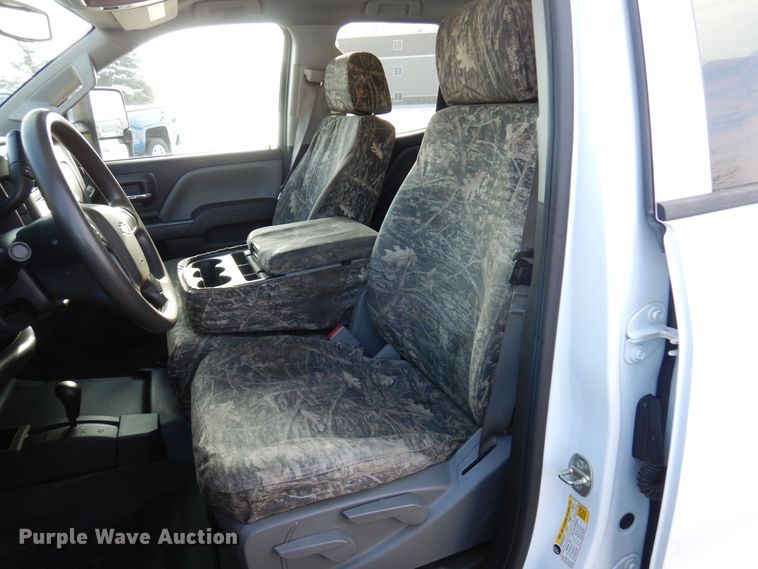 image for item AF9332 2015 Chevrolet Silverado 2500HD  Double Cab pickup truck