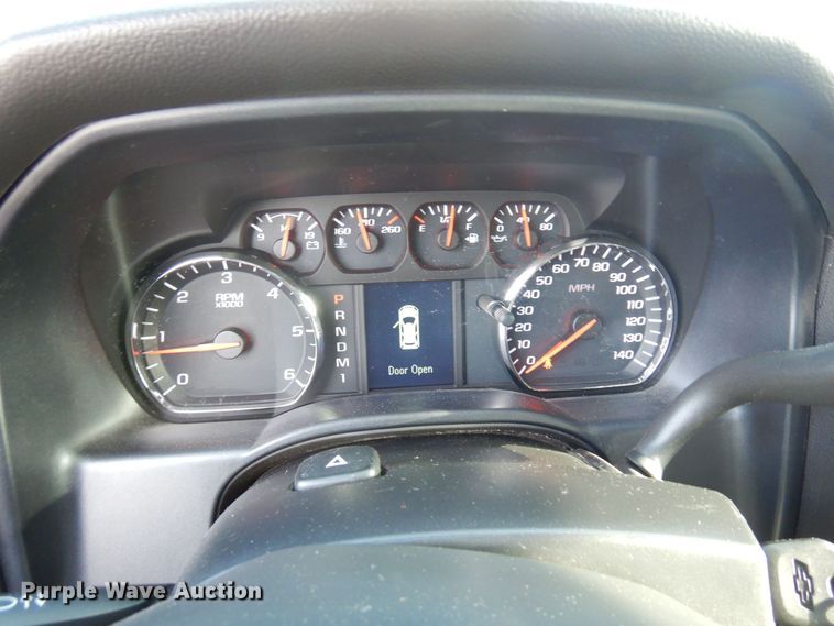 image for item AF9332 2015 Chevrolet Silverado 2500HD  Double Cab pickup truck