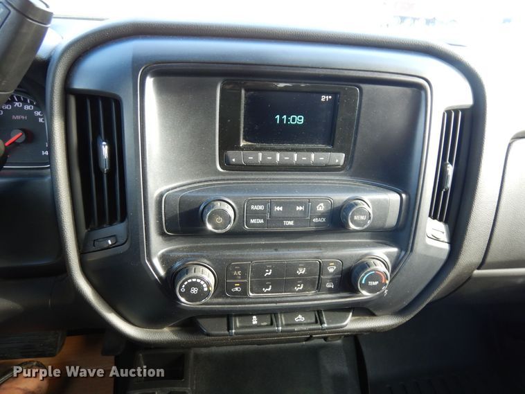 image for item AF9332 2015 Chevrolet Silverado 2500HD  Double Cab pickup truck