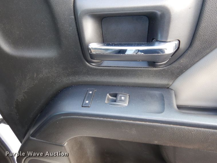 image for item AF9332 2015 Chevrolet Silverado 2500HD  Double Cab pickup truck