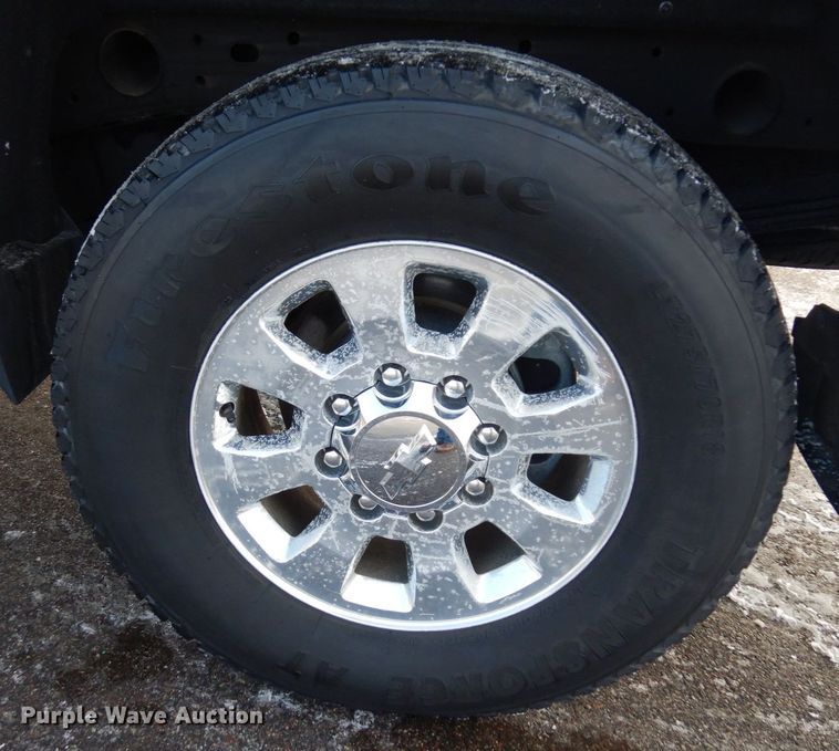 image for item AF9332 2015 Chevrolet Silverado 2500HD  Double Cab pickup truck