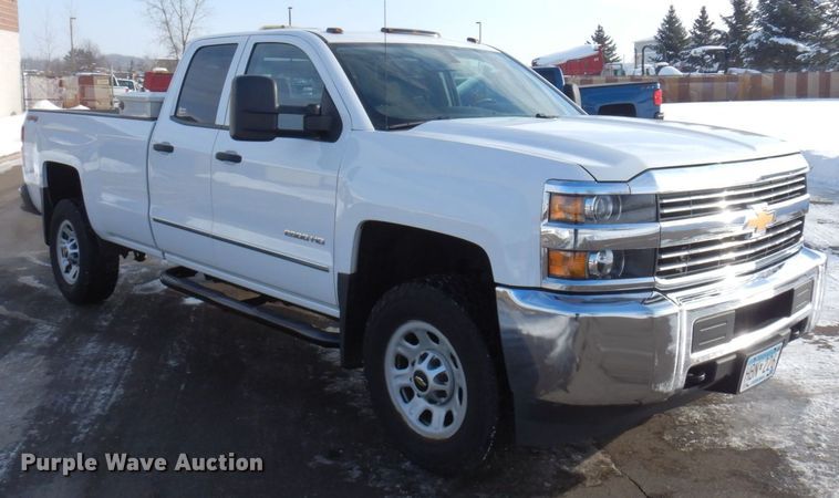 image for item AF9333 2015 Chevrolet Silverado 2500HD  Double Cab pickup truck